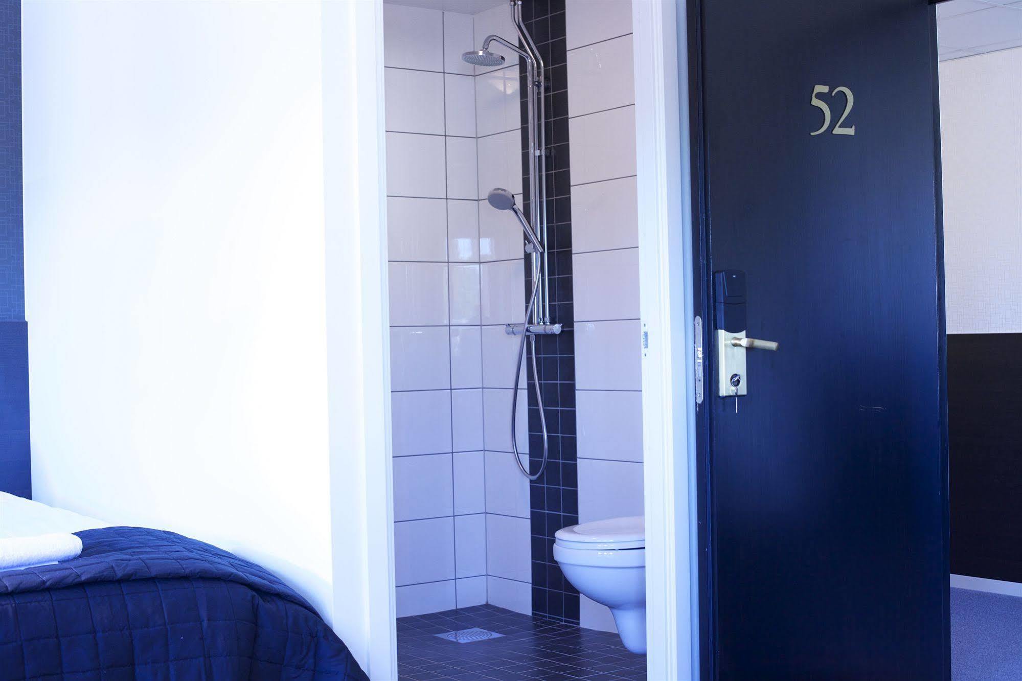 Nacka Stadshotell Екстериор снимка